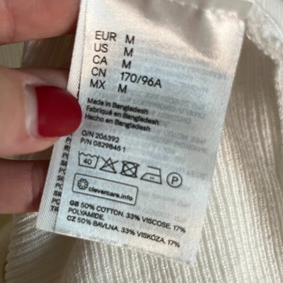 White H&M Sweater Size M - Picture 9 of 9